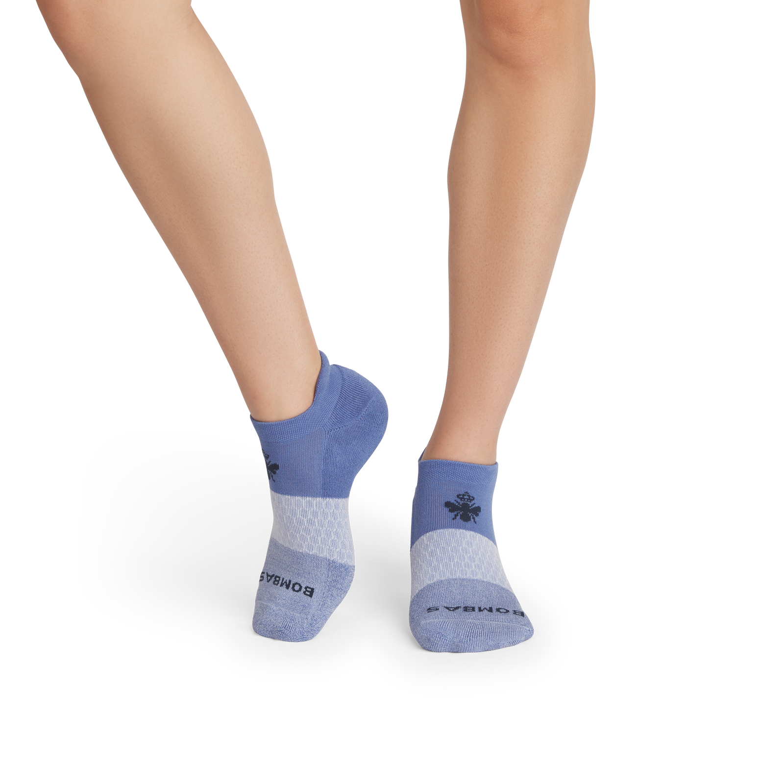 official-bombas::10111-oysterblue-skysailblue-adult-female-onmodel-2-transparent.png