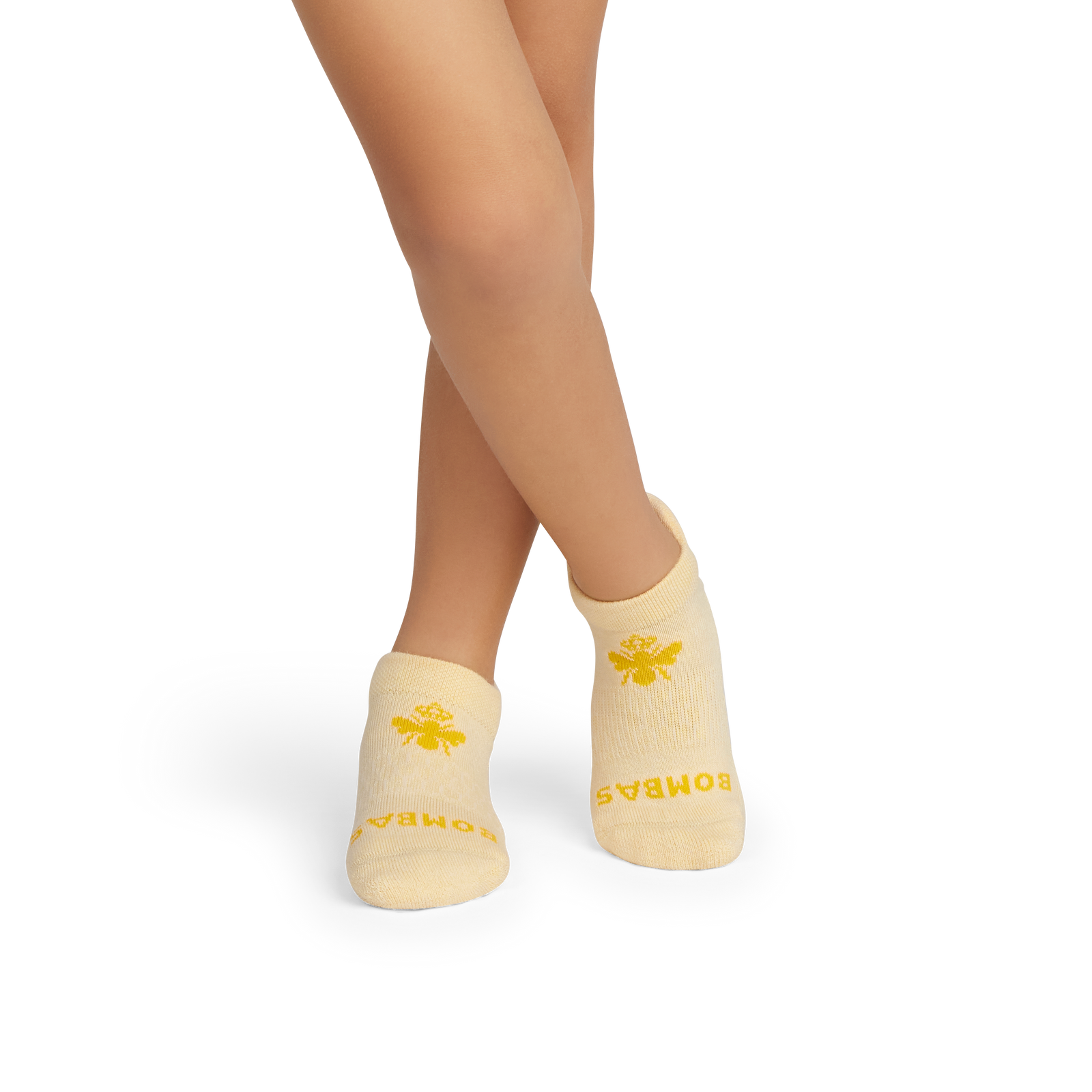 official-bombas::10120-meringue-softwhite-junior-unisex-onmodel-2-transparent.png