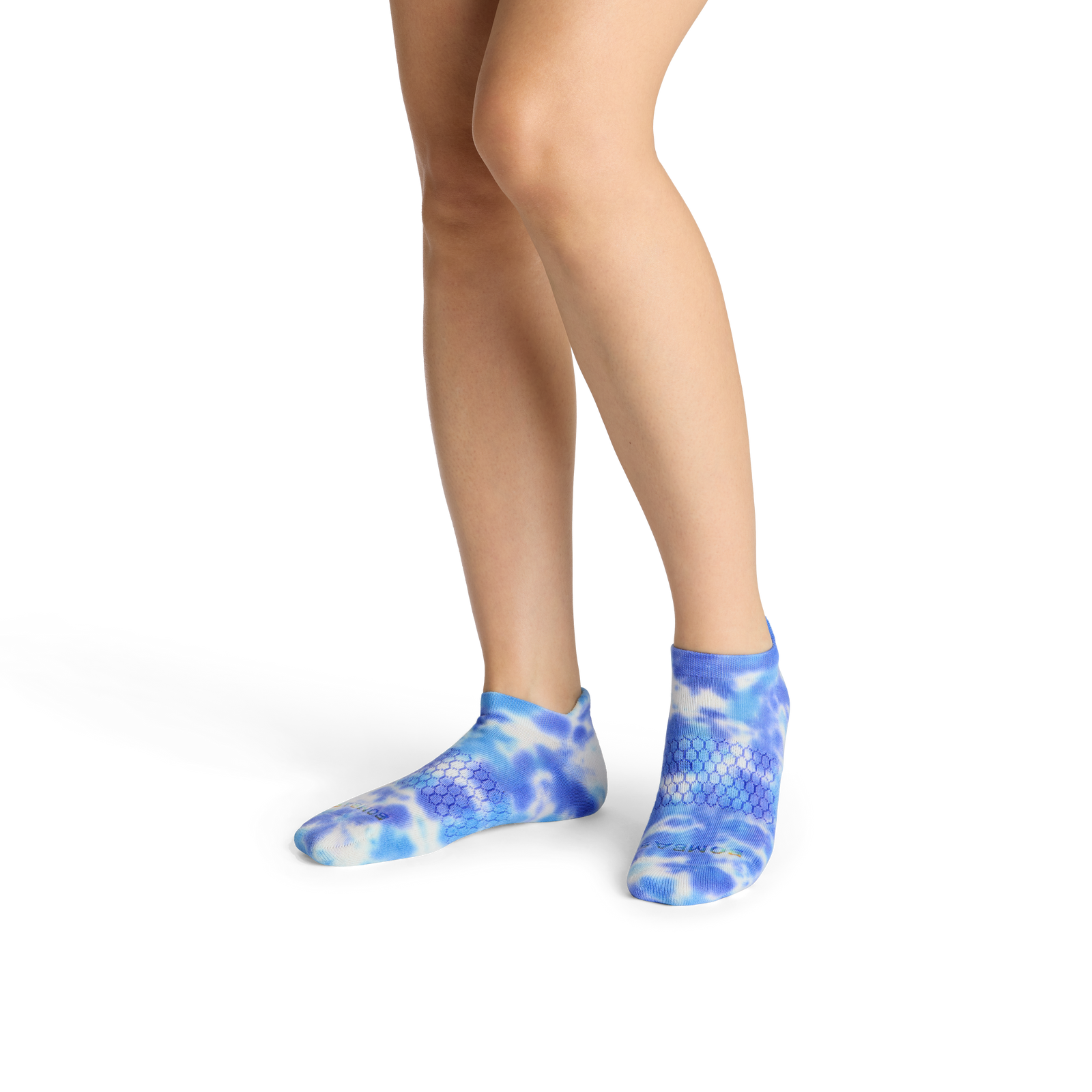 official-bombas::10802-hydrangea-islandblue-adult-female-onmodel-2-transparent-_1_.png