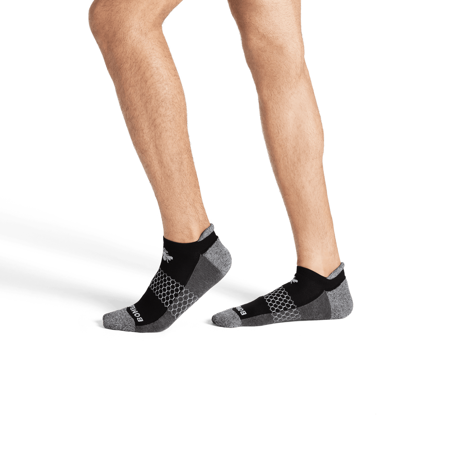 official-bombas::3414-black-white-adult-male-3-transparent.png