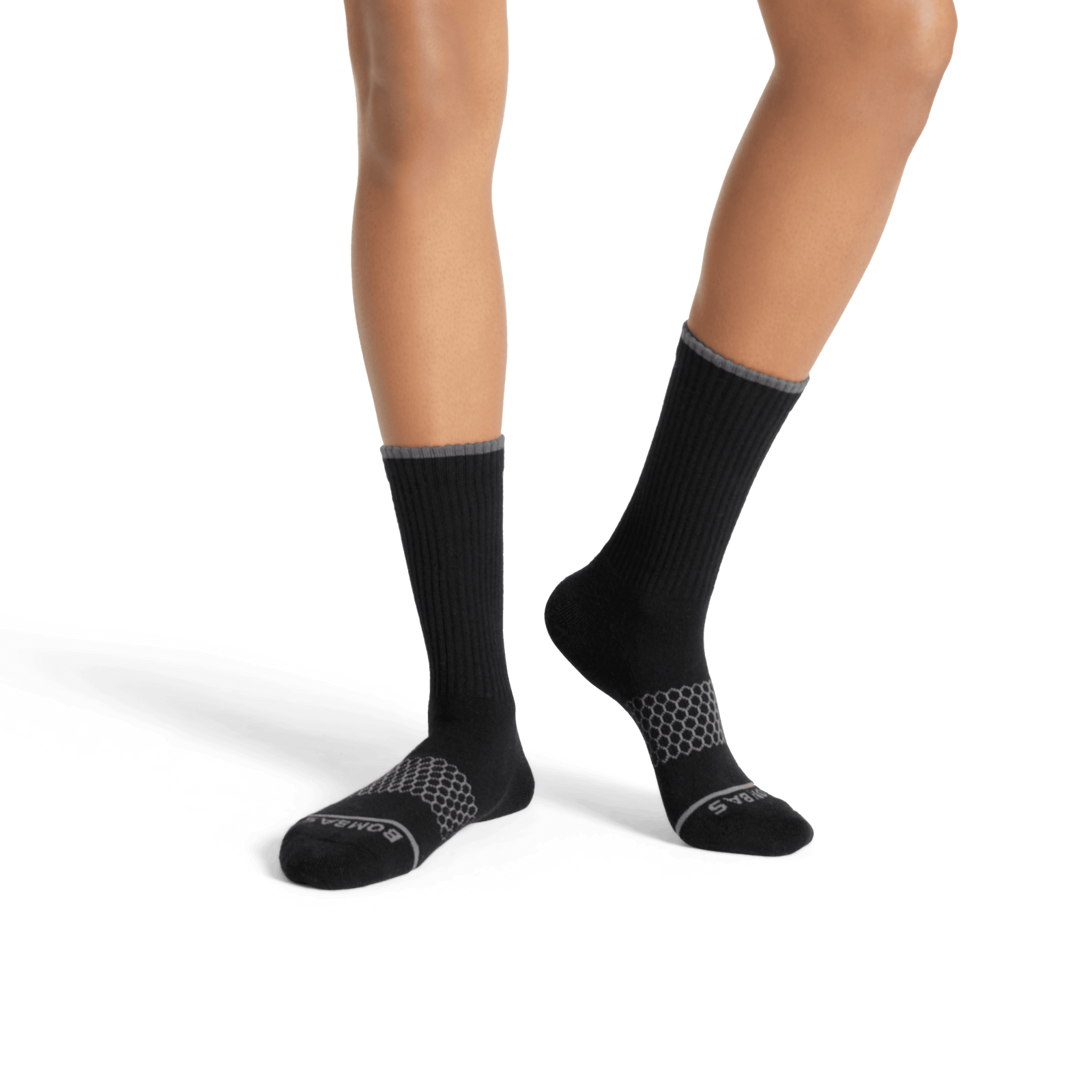 official-bombas::7800-black-adult-female-3-transparent.png