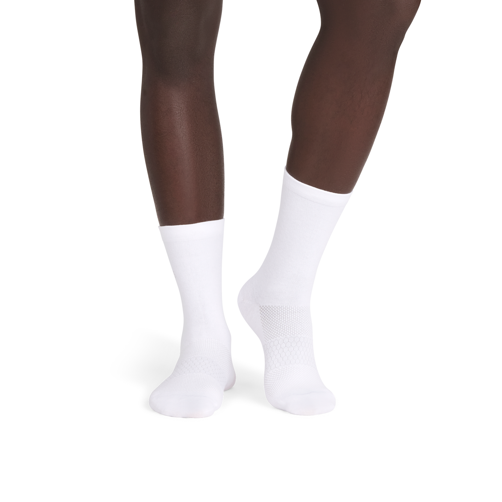 official-bombas::9624-white-adult-male-onmodel-2-transparent.png