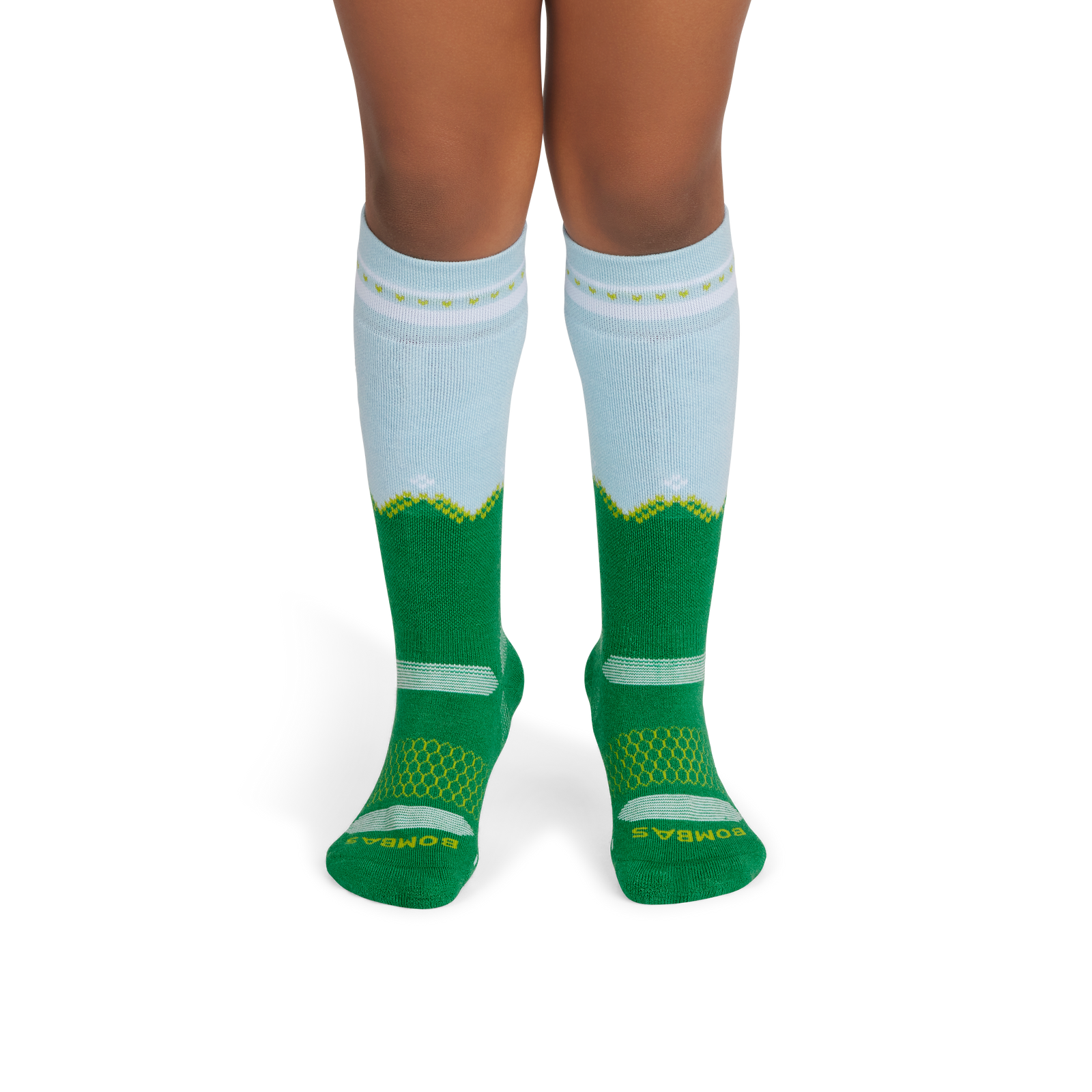 official-bombas::9715-glacierblue-youth-unisex-onmodel-2-transparent.png