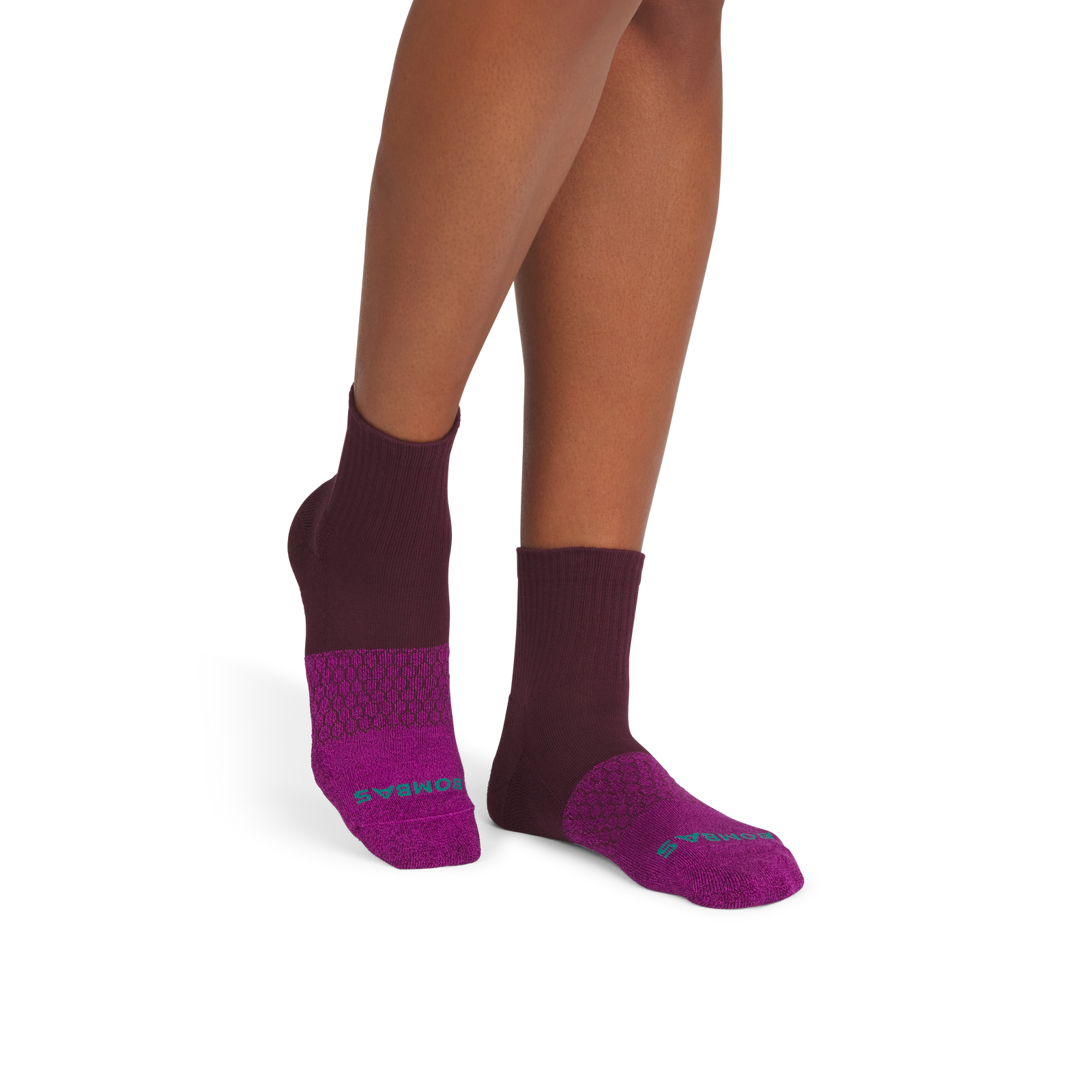 official-bombas::9815-berrycrush-midnightplum-adult-female-onmodel-2-transparent.png