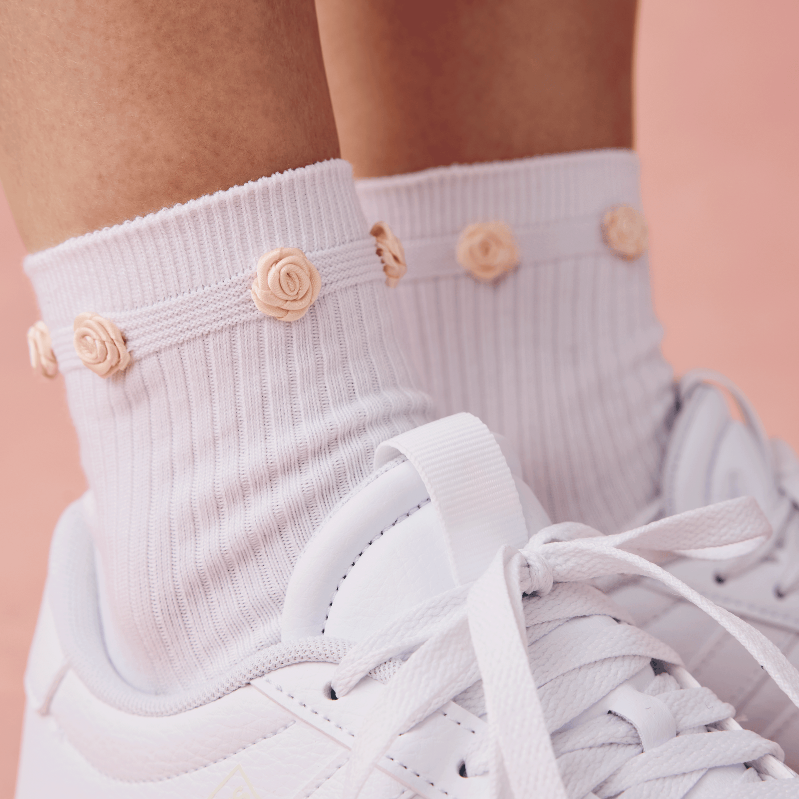 Lightweight Rosette Quarter Socks - White [9368] [LIFESTYLE]
