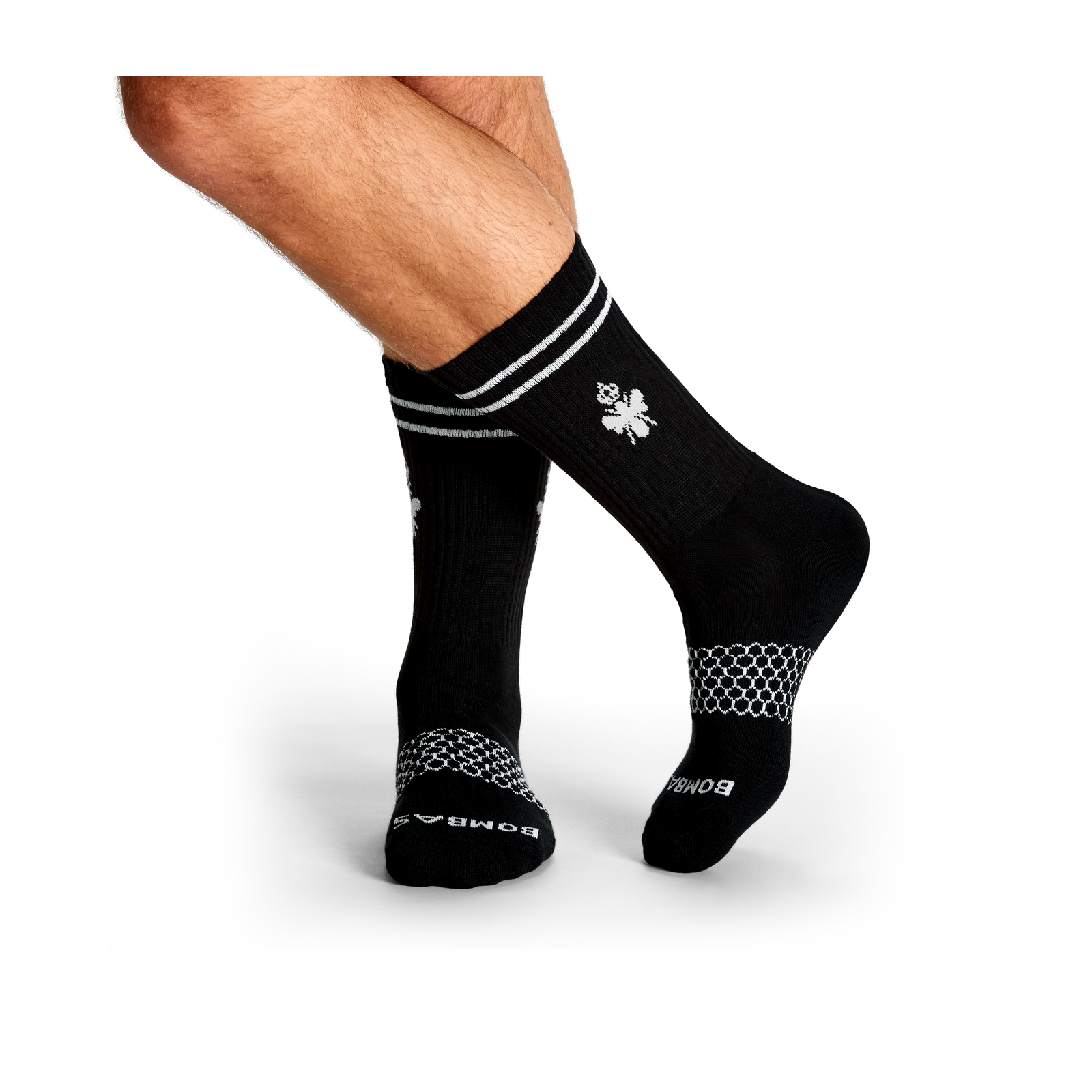 official-bombas::black-onmodel-2-transparent.png