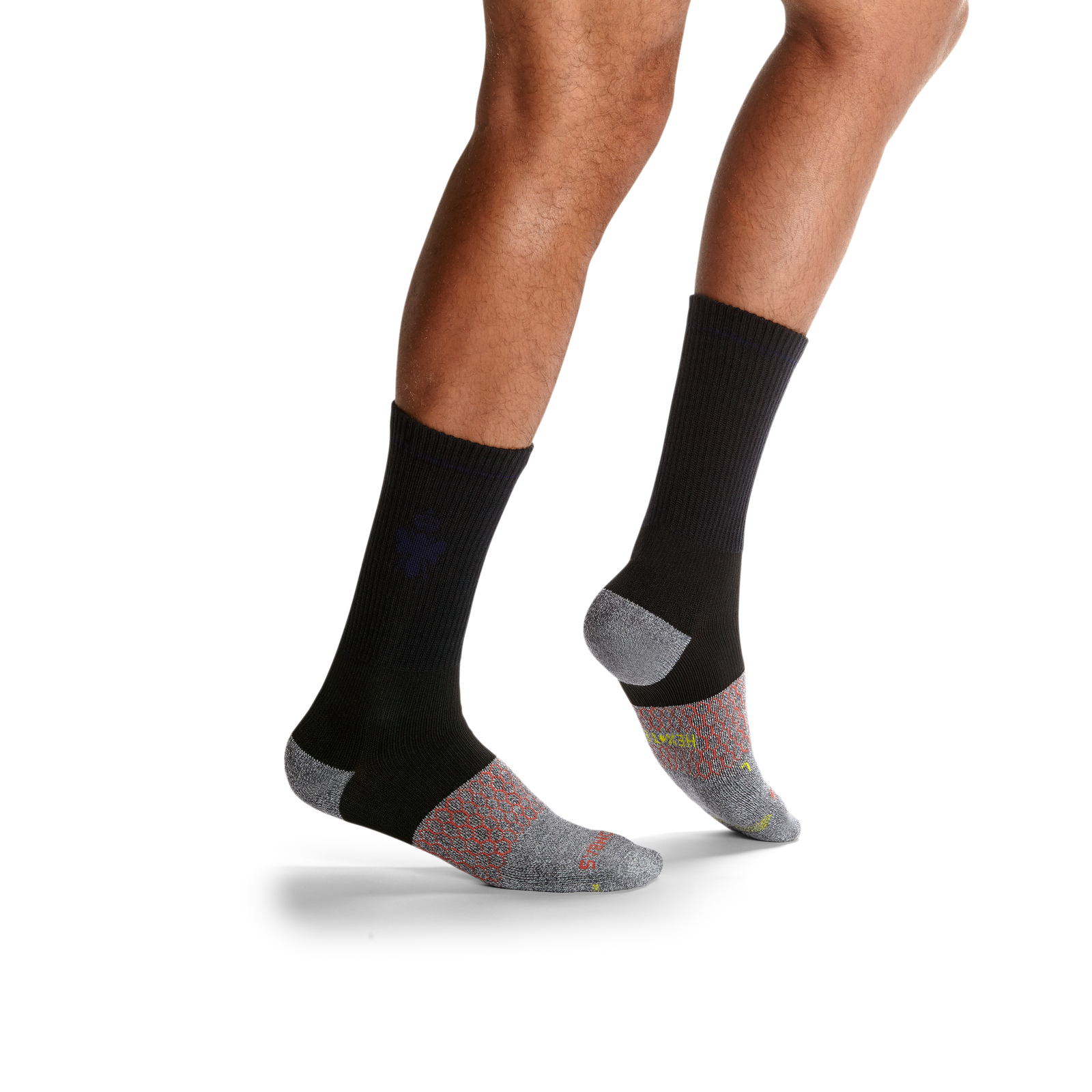 official-bombas::black-onmodel-3-transparent_540c81de-b8a9-485d-b70e-05a75b71ac44.png